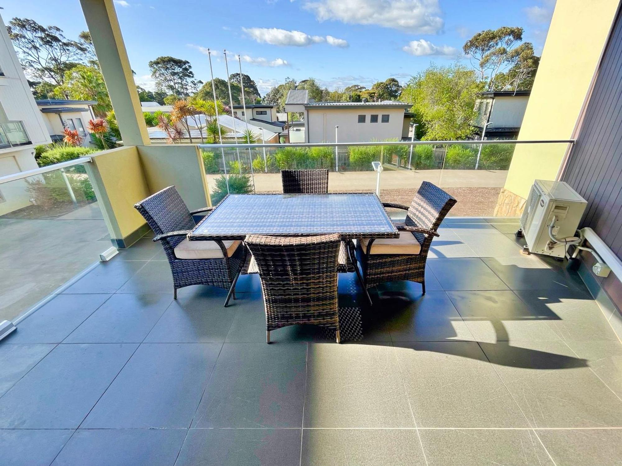 Phillip Island Towers Apartment Cowes Exterior photo